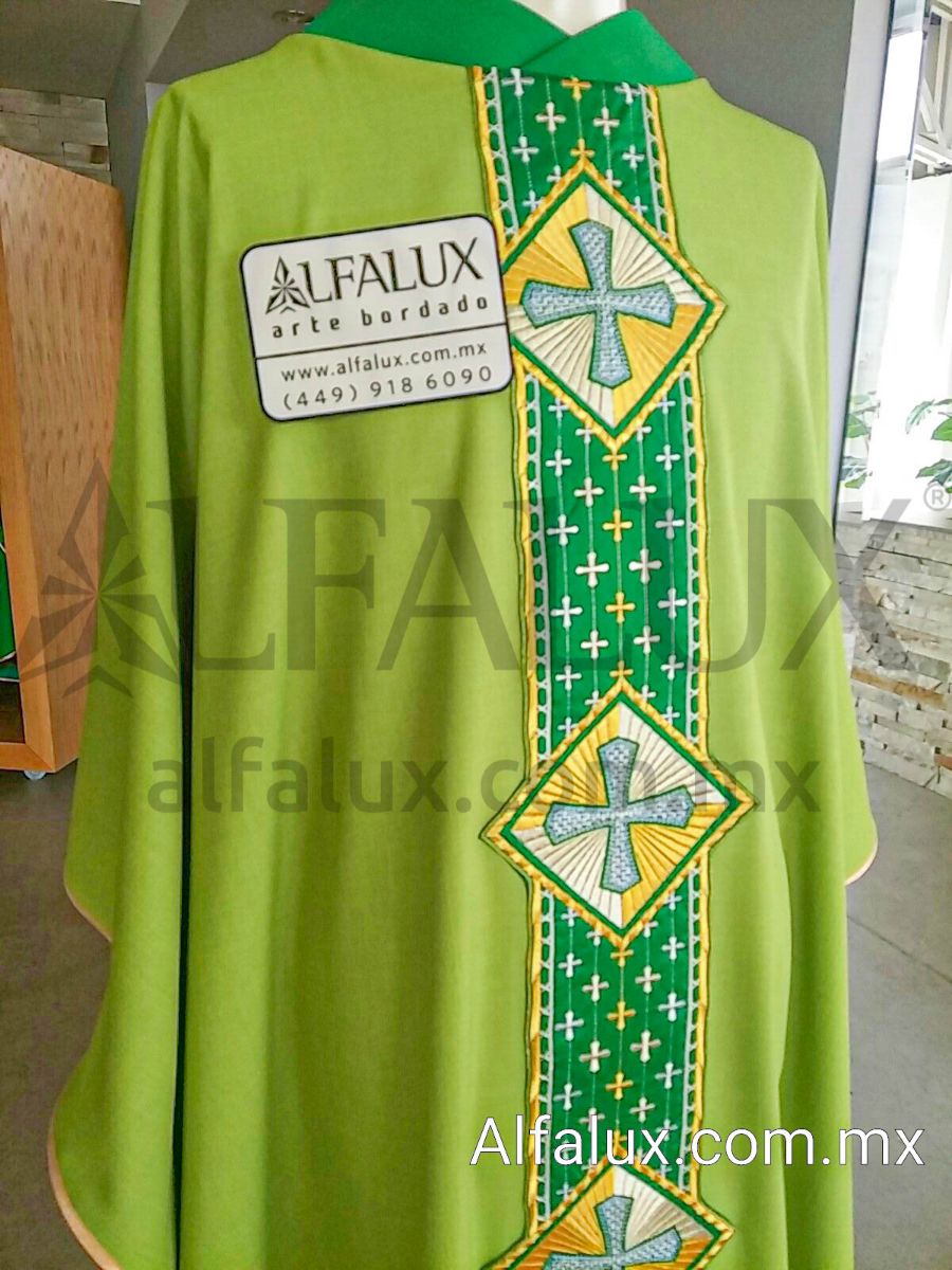 16 MAGNUS SILUETA Verde Manzana Central BANDERA 932